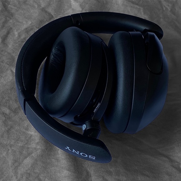 Sony WH-XB910N EXTRA BASS Noise Cancelling wireless  Bluetooth Headphones-Black - Picture 5 of 7